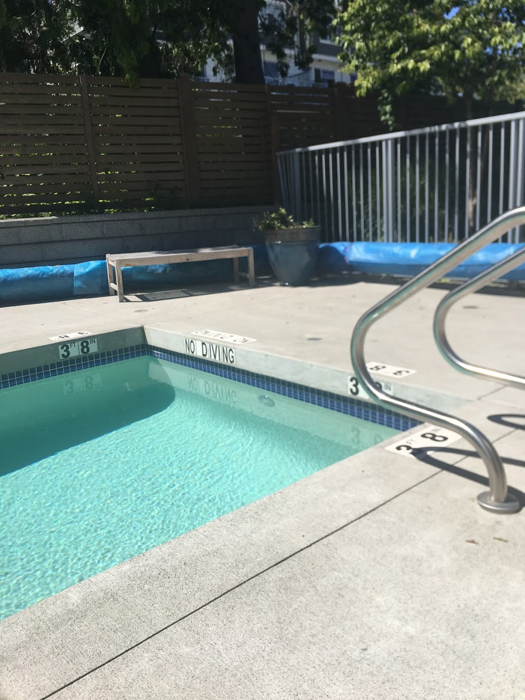 South Ridge Club | 15928 Mountain View Dr, Surrey, BC V3Z 0R1, Canada | Phone: (604) 582-1113