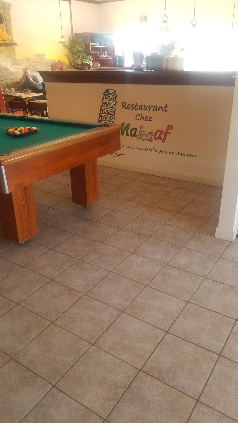 Restaurant chez Makaaf | 2454 Chemin des Patriotes E, Saint-Jean-sur-Richelieu, QC J2X 5M9, Canada | Phone: (450) 741-3754