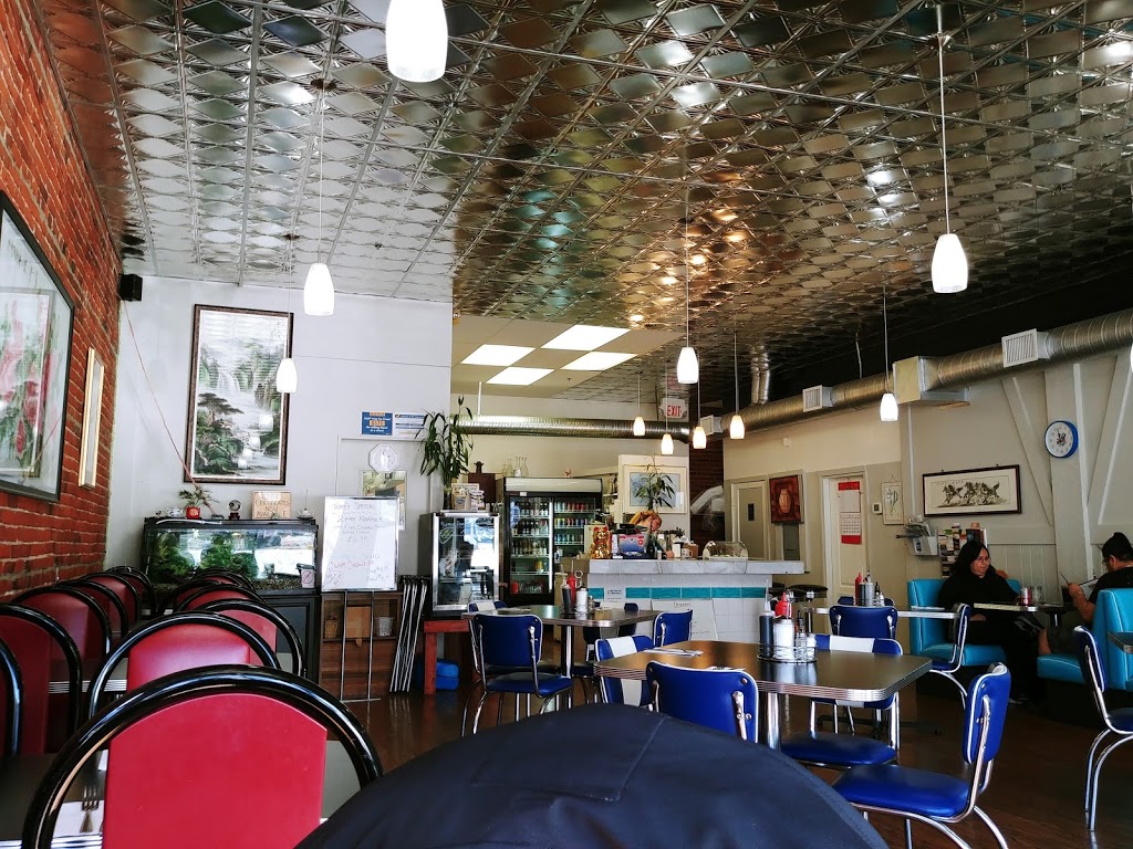 Barnacle Barneys | 341 1st Ave, Ladysmith, BC V9G, Canada | Phone: (250) 245-0899