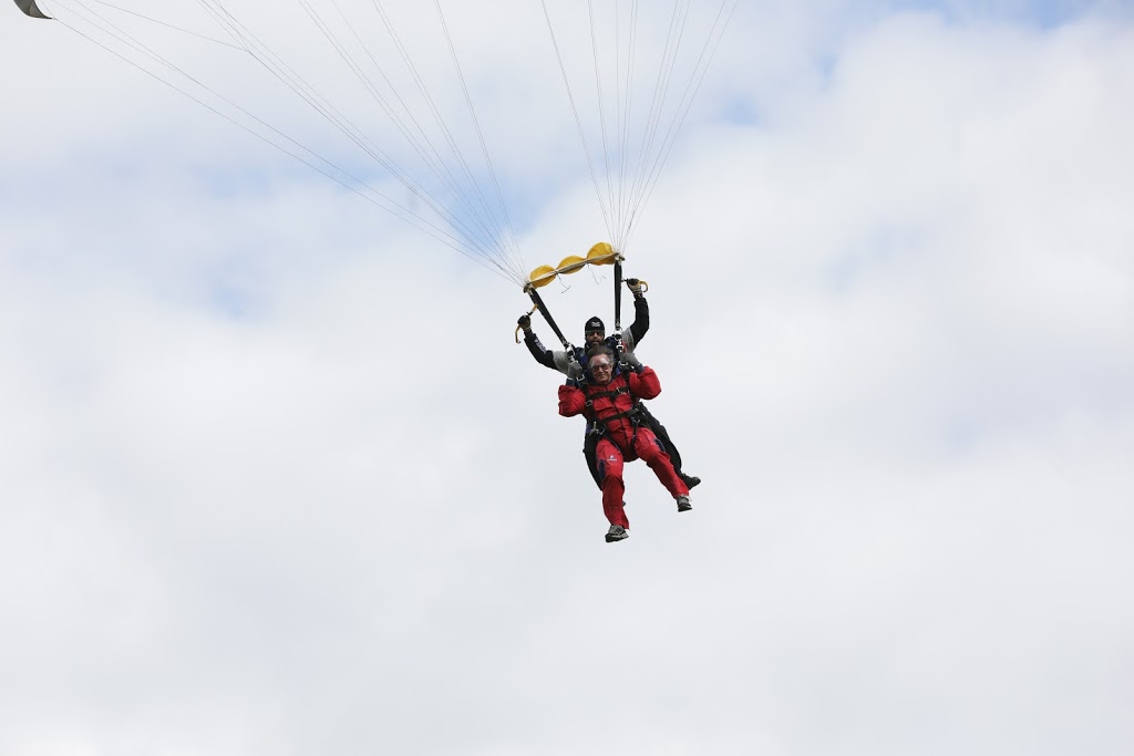 Parachute Voltige | 4680 Rue Principale, Lourdes-de-Joliette, QC J0K 1K0, Canada | Phone: (450) 752-0385