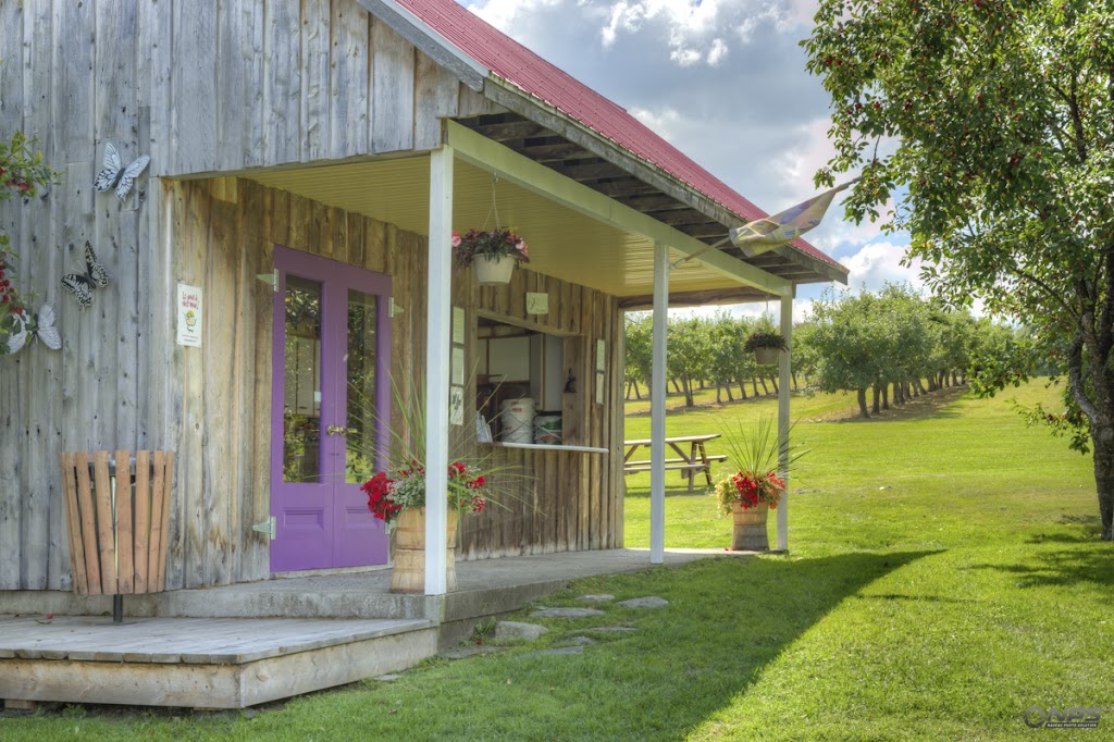 Domaine Custeau | 1041 3e Rang, Kinnears Mills, QC G0N 1K0, Canada | Phone: (418) 424-0136