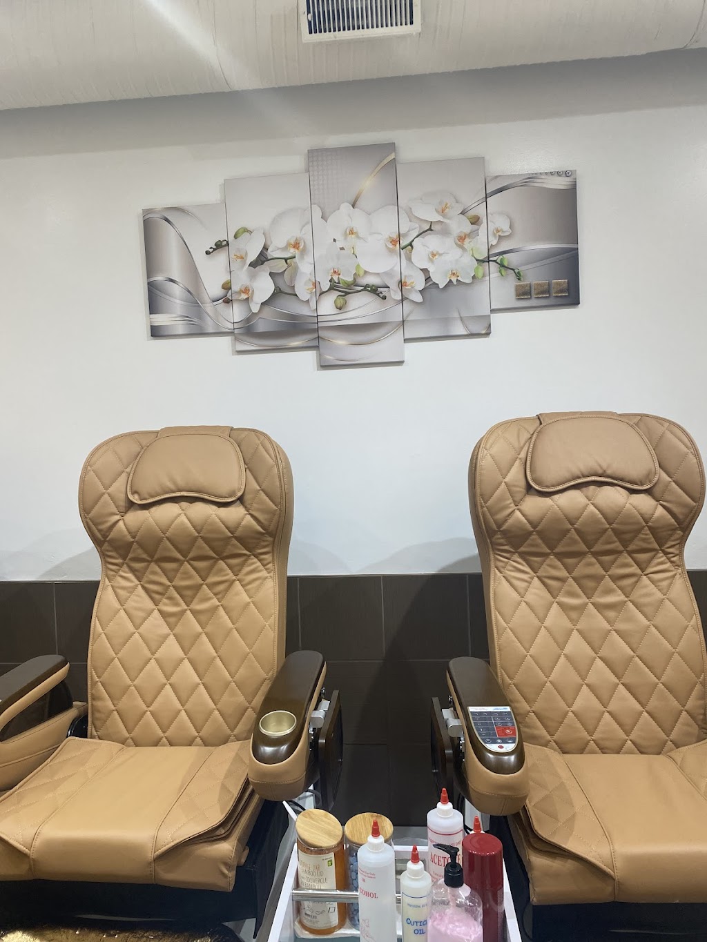 Jane Nails & Spa | 5227 Lakeshore Dr #106, Sylvan Lake, AB T4S 1Y8, Canada | Phone: (403) 864-7888