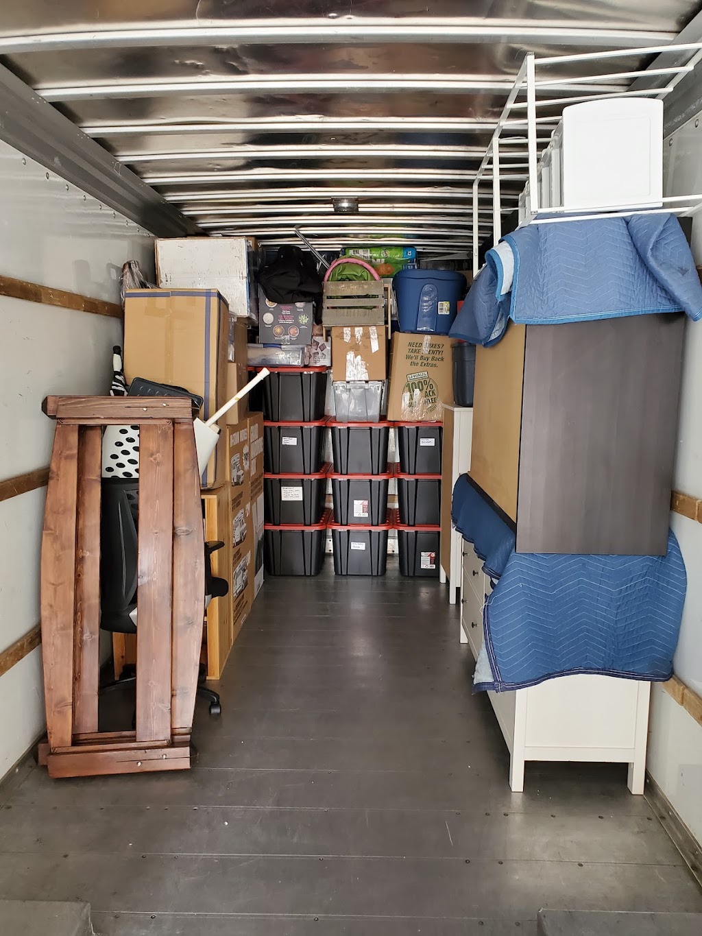 Quicky Movers | 104 Ave NW, Edmonton, AB T5J 0K7, Canada | Phone: (204) 292-9585