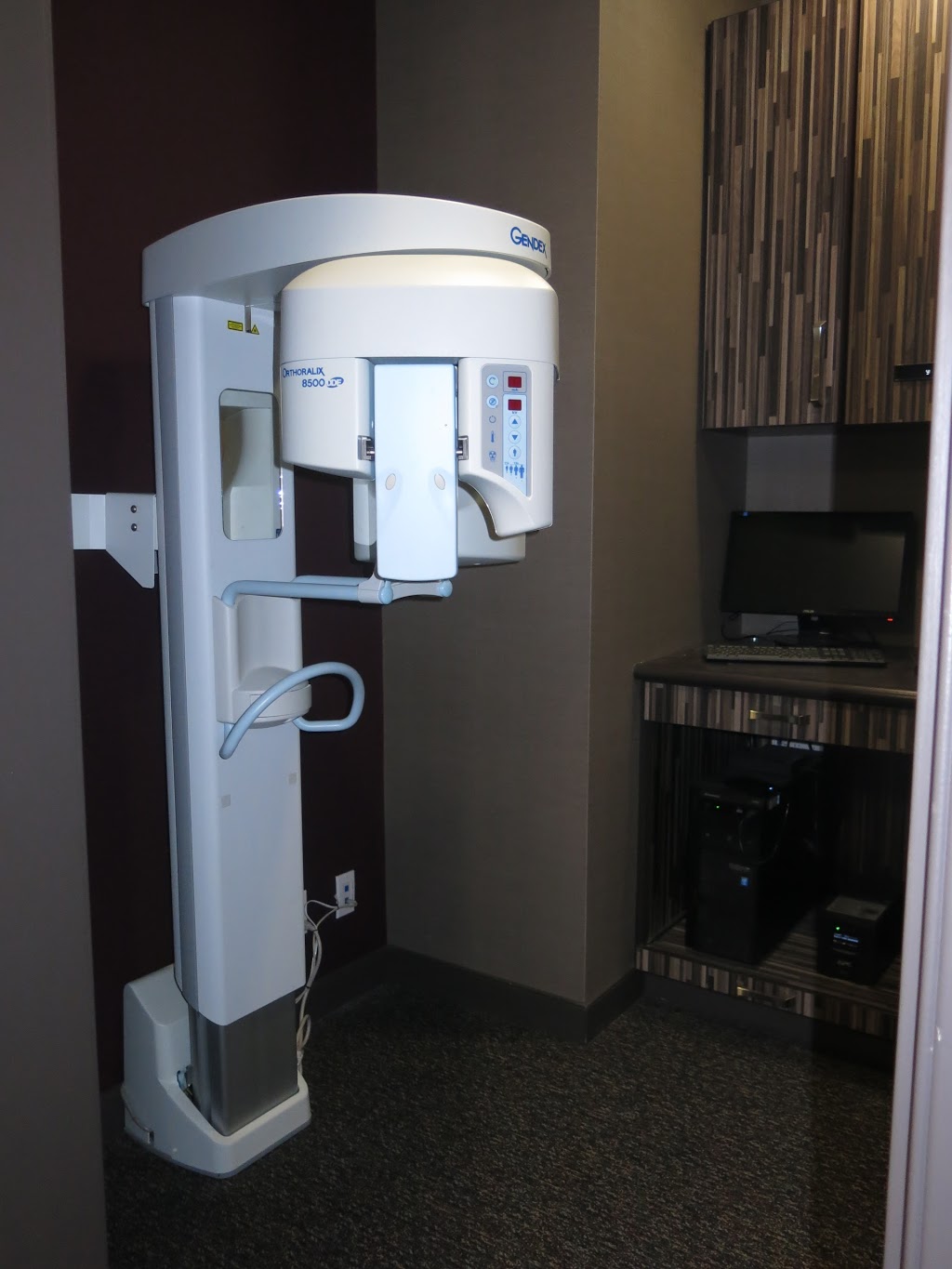 360 Dental Specialists (formerly Aura Dental Specialists) | 3122 Mount Lehman Rd B 225, Abbotsford, BC V2T 0C5, Canada | Phone: (604) 381-3399