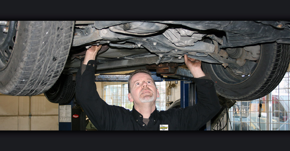 The Landing Automotive Services New Westminster | 816 Boyd St #1, New Westminster, BC V3M 6N1, Canada | Phone: (604) 525-1433