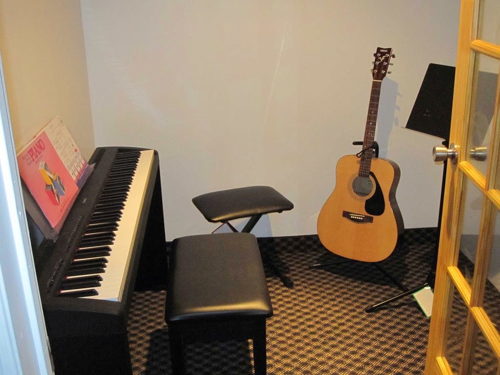 The Guitar World Oakville | 380 Dundas St E, Oakville, ON L6H 6Z9, Canada | Phone: (905) 257-3110