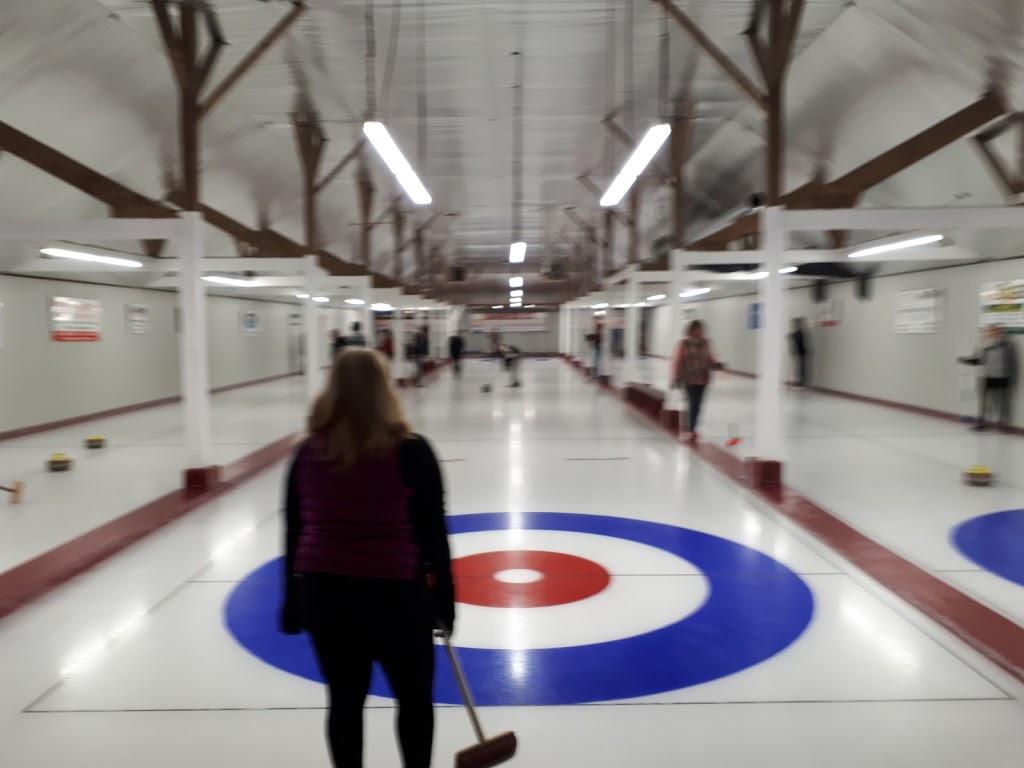 Oakwood Curling Rink | 960 Eldon Rd, Oakwood, ON K0M 2M0, Canada | Phone: (705) 953-9411