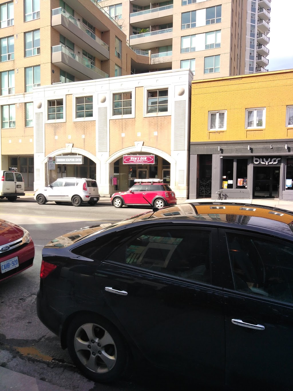 Bens Den Barber & Hairstylist | 500 Church St, Toronto, ON M4Y 2C5, Canada | Phone: (647) 282-9988