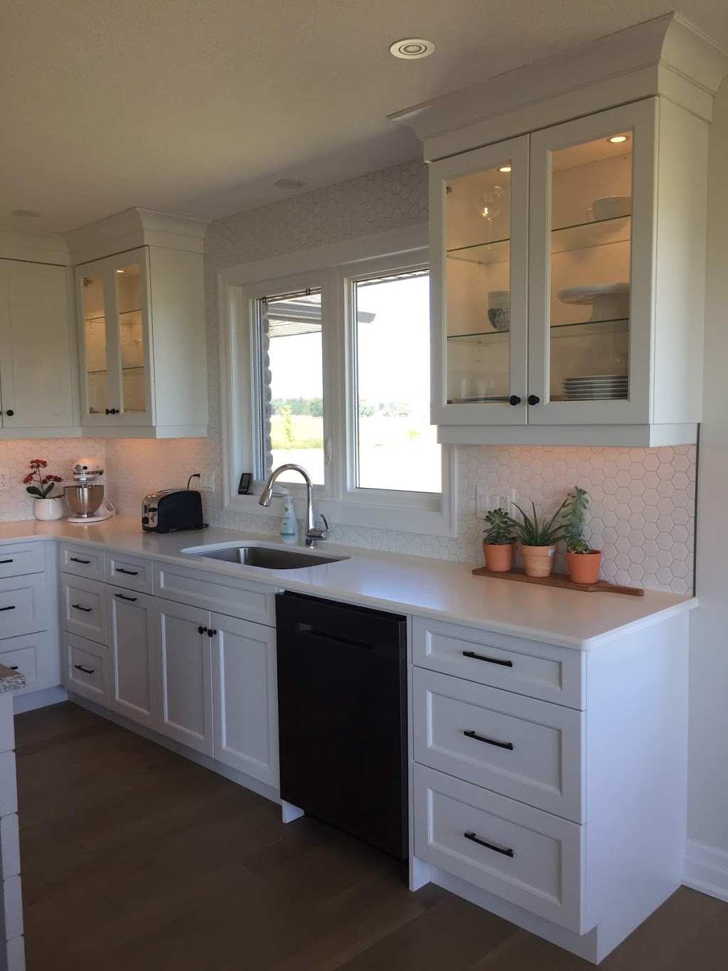 GCW Custom Kitchens & Cabinetry Inc | 3537 White Oak Rd, London, ON N6E 3A1, Canada | Phone: (519) 668-3006