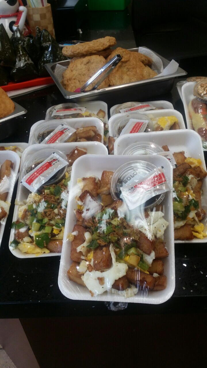 Bot Chien Saigon | 888 Dundas St E Unit D4-C, Mississauga, ON L4Y 4G6, Canada | Phone: (289) 232-3883