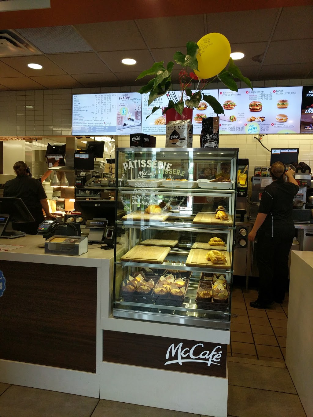 McDonalds | 1895 Rue Bilodeau, Plessisville, QC G6L 3N7, Canada | Phone: (819) 362-6550