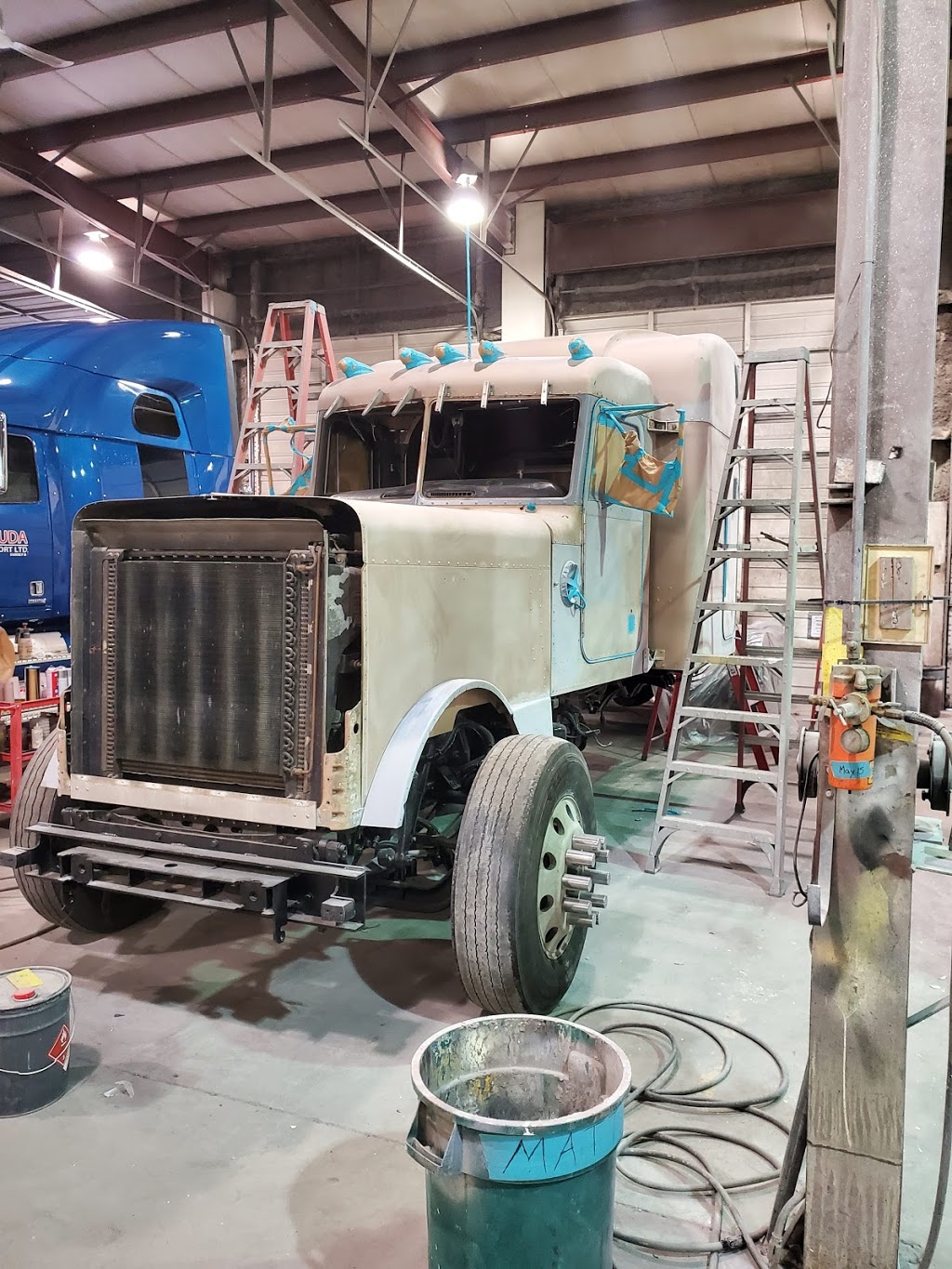 Truck West Collision | 19765 Telegraph Trail, Langley City, BC V1M 3G3, Canada | Phone: (604) 888-8788