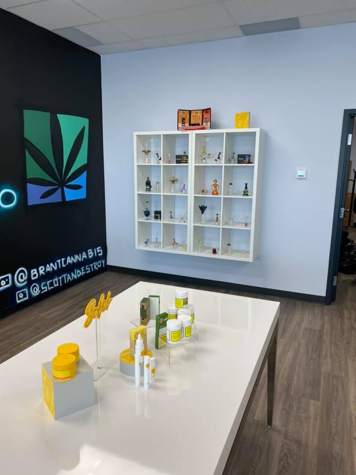 Brant Cannabis | 168 Charing Cross St unit b, Brantford, ON N3R 2J4, Canada | Phone: (519) 304-5420