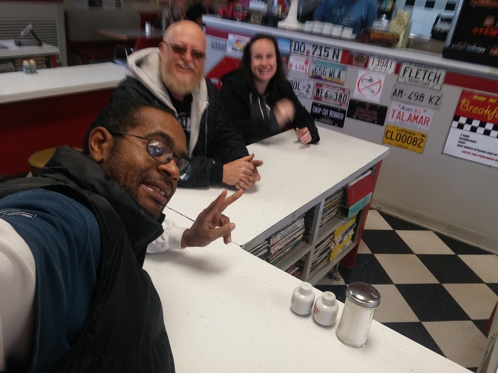 Big Ricks Hot Rod Diner | 379 Henderson Hwy, Winnipeg, MB R2K 2H2, Canada | Phone: (204) 667-9888