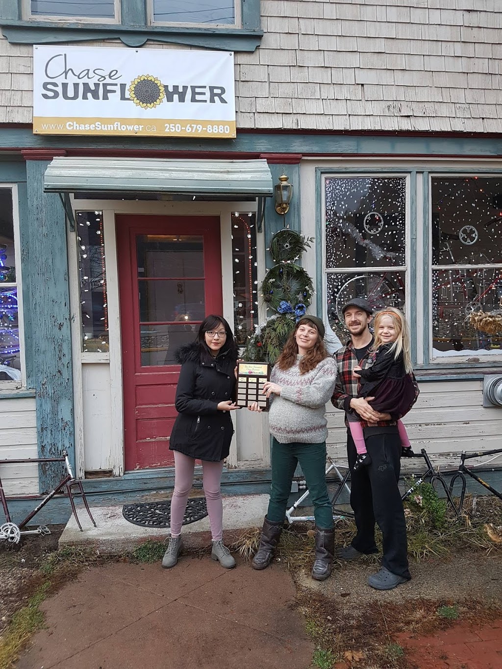 The Chase Sunflower | 838 Shuswap Ave, Chase, BC V0E 1M0, Canada | Phone: (250) 320-3050