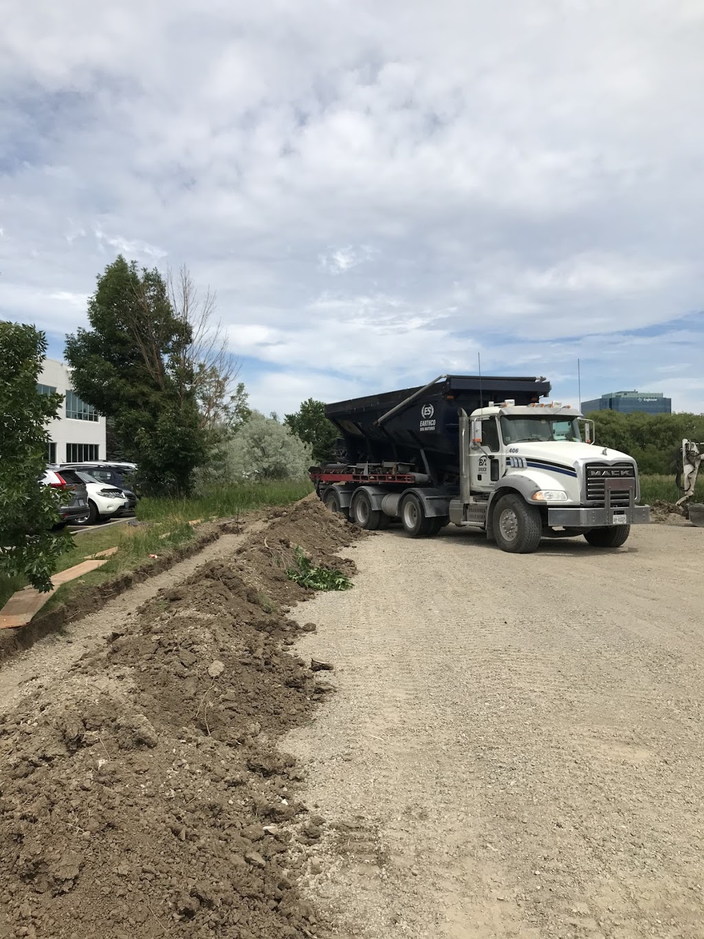 POLYGON CONSTRUCTION & DEMOLITION | 27 Whisperwood Rd, Thornhill, ON L4J 9G6, Canada | Phone: (416) 471-3841