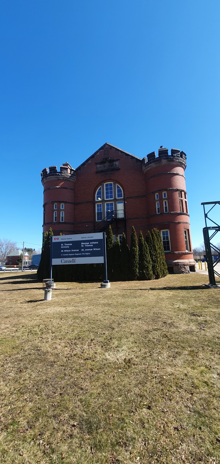 St. Thomas-Elgin Memorial Centre | 80 Wilson Ave, St Thomas, ON N5R 3R2, Canada | Phone: (519) 631-4015