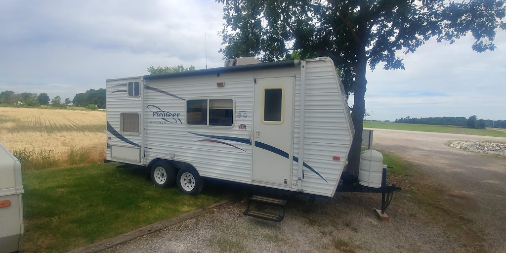 Cozy Camper Rentals | 696 Essex 8, South Woodslee, ON N0R 1V0, Canada | Phone: (519) 919-7062