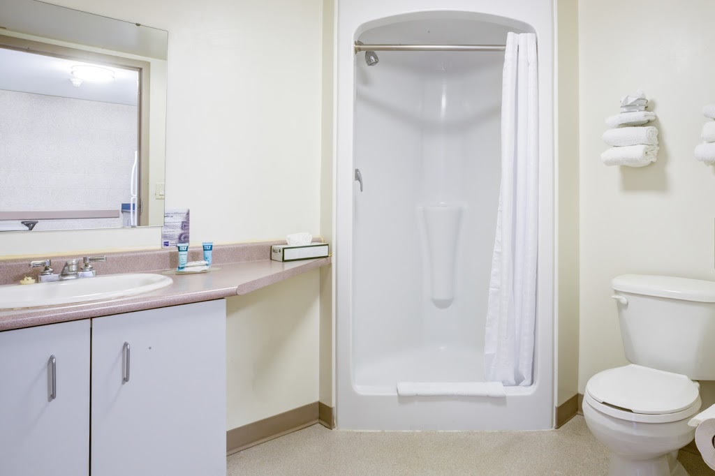 Residence & Conference Centre - Niagara-on-the-Lake | 137 Taylor Rd, Niagara-on-the-Lake, ON L0S 1J0, Canada | Phone: (905) 641-4435