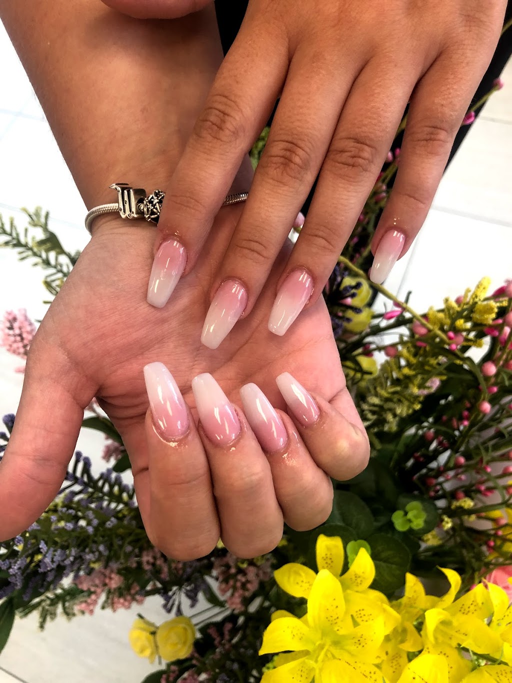 Wasaga nails | 133 33rd St N unit 4, Wasaga Beach, ON L9Z 2C2, Canada | Phone: (705) 422-1111