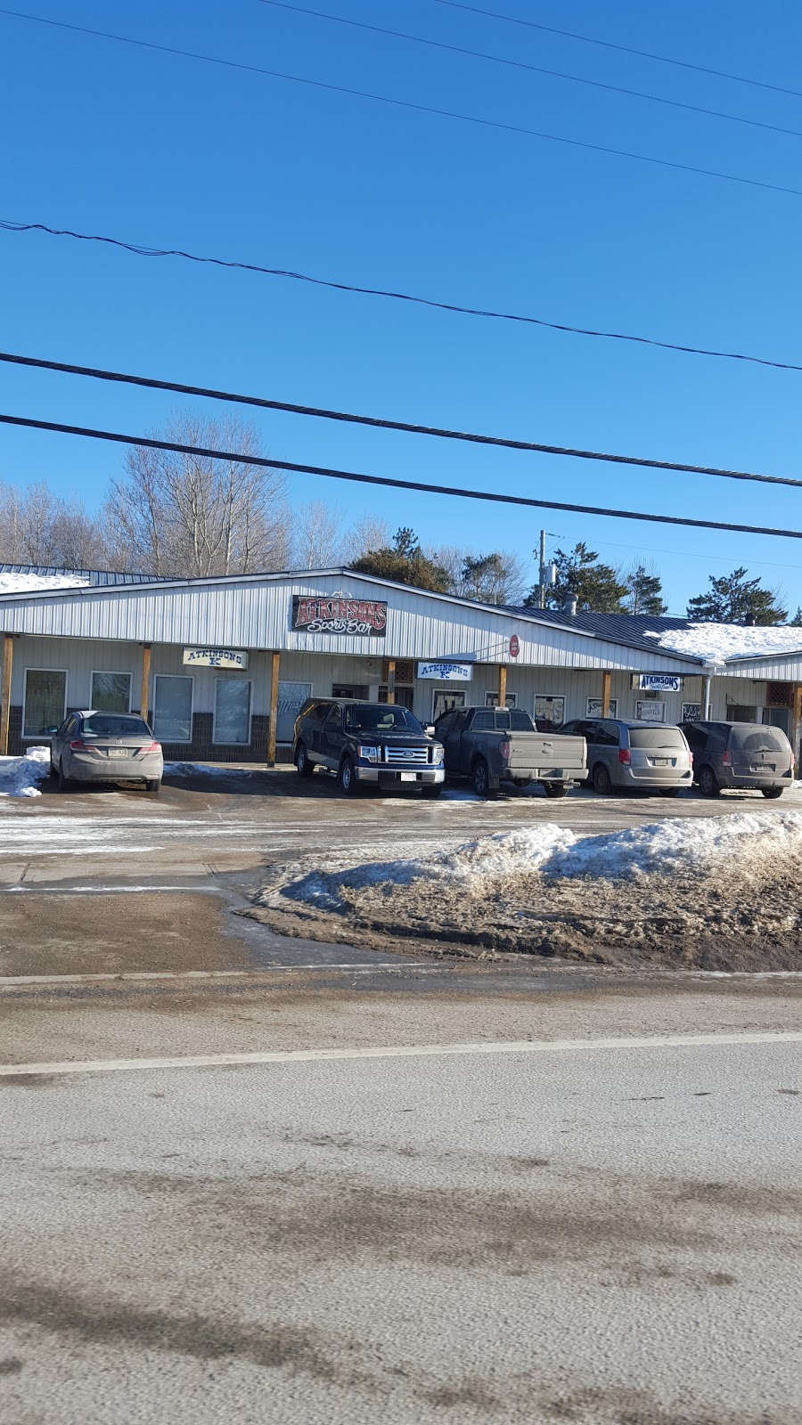 Atkinson Bar | 375 QC-148, Shawville, QC J0X 2Y0, Canada | Phone: (819) 647-2526