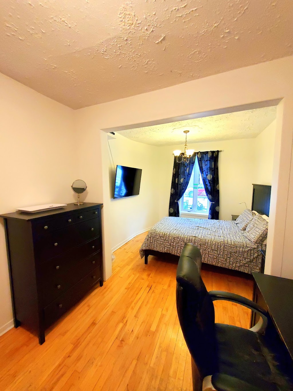 Maison Montplaisir | 1420 Av. Desjardins, Montréal, QC H1V 2G4, Canada | Phone: (514) 708-5580