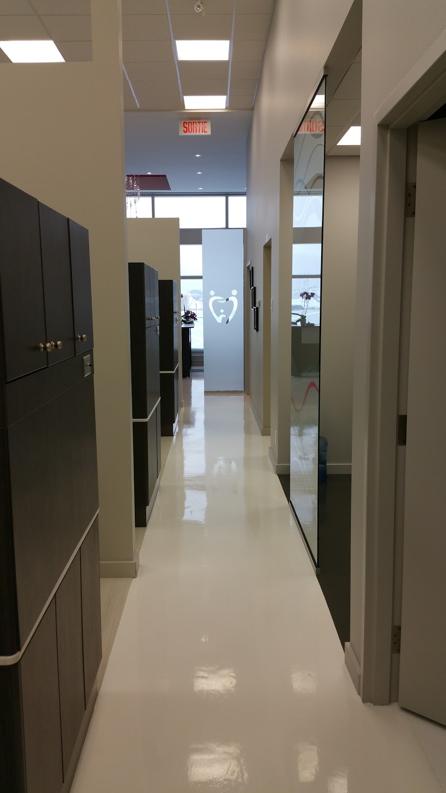 Clinique dentaire Lorrain | 1320 Local RC002, Boulevard la Vérendrye E, Gatineau, QC J8P 0A9, Canada | Phone: (819) 669-7575