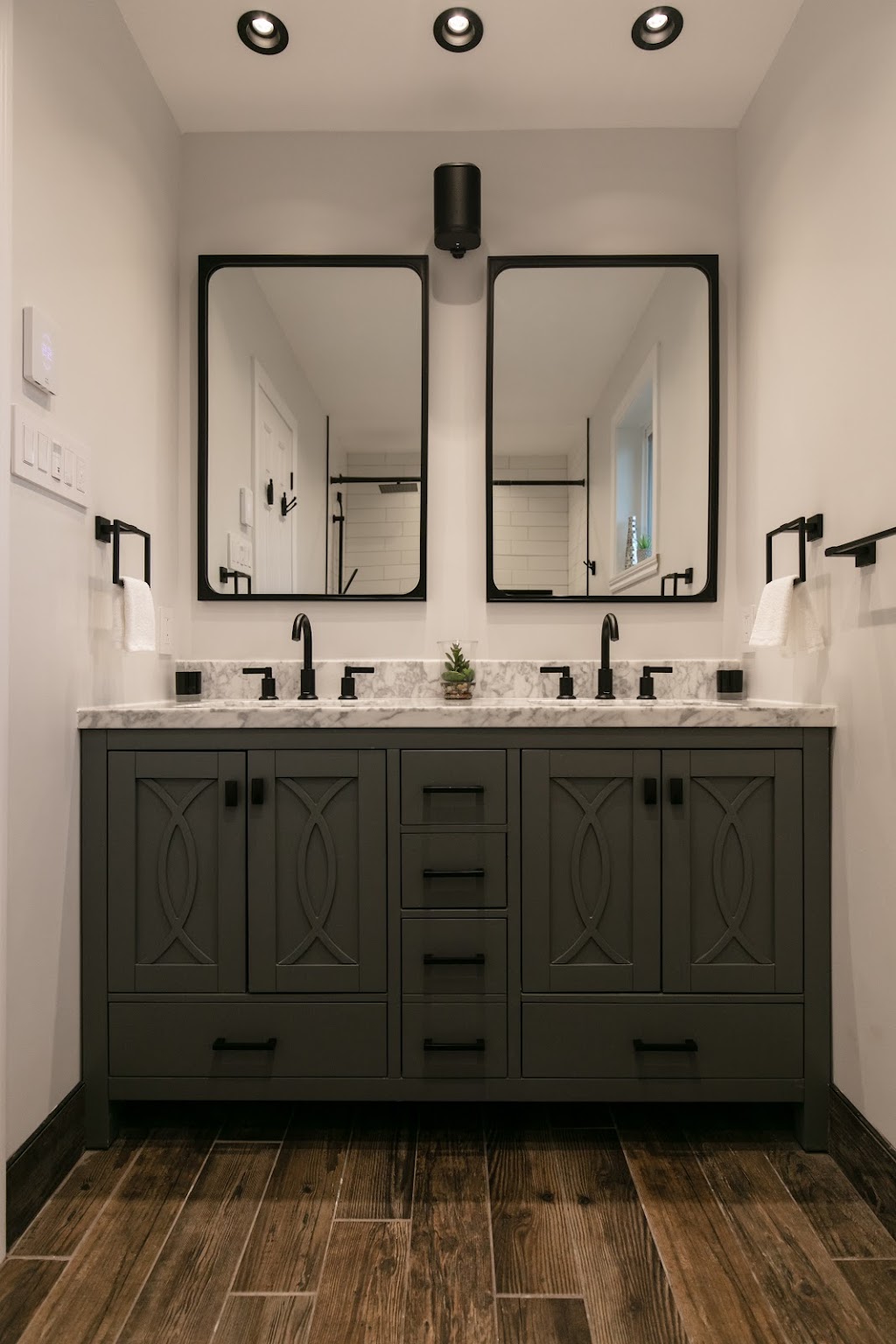 Bhavi Design | 36 Av. Saint-Charles, Dorval, QC H9S 3T3, Canada | Phone: (514) 924-5726