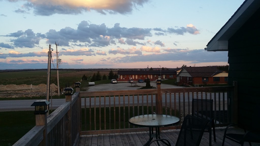 Northwinds Motel | 2832 Hwy 6, Lions Head, ON N0H 1W0, Canada | Phone: (519) 793-4594