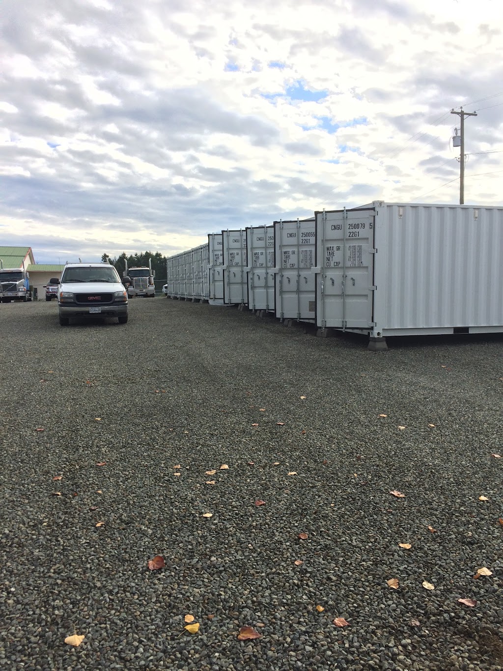 Minis Ware House | 999 Shearme Rd, Coombs, BC V0R 1M0, Canada | Phone: (250) 248-4588