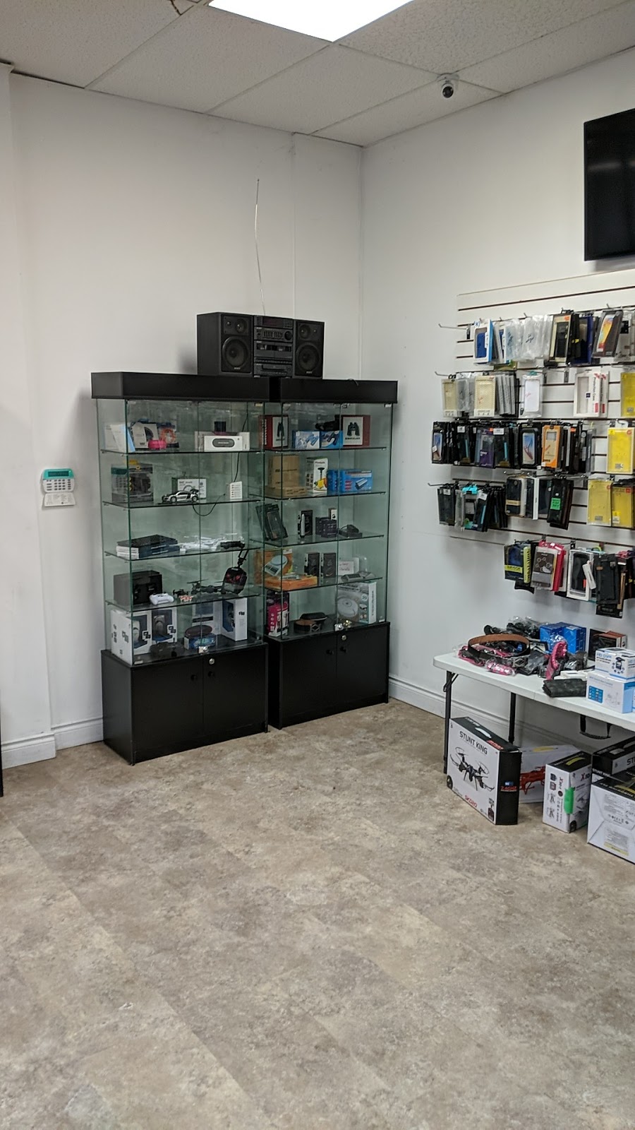 BuyNCell | 1960 Dundas St W, Mississauga, ON L5K 2R9, Canada | Phone: (416) 840-7005