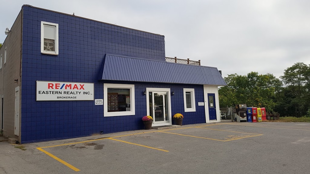 RE/MAX EASTERN REALTY INC | 34 Bridge St, Lakefield, ON K0L 2H0, Canada | Phone: (705) 652-3367