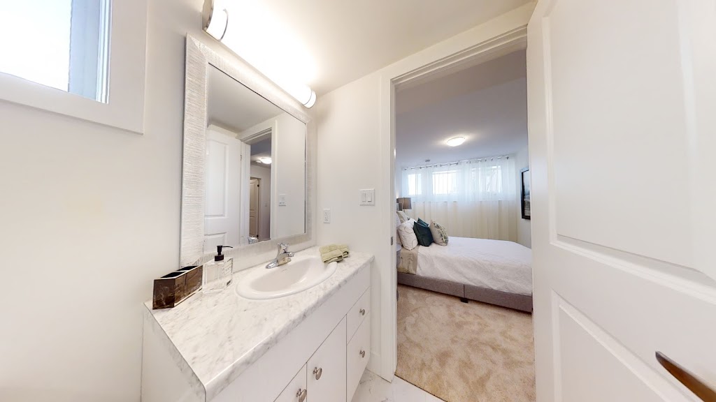 Shift Townhomes by Drewlo Holdings | 234 Edgevalley Rd, London, ON N5V 5J3, Canada | Phone: (519) 868-7200