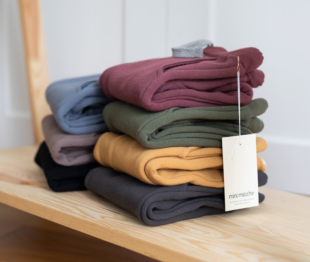 mini mioche | 58 Wade Ave, Toronto, ON M6H 1P6, Canada | Phone: (647) 347-3918