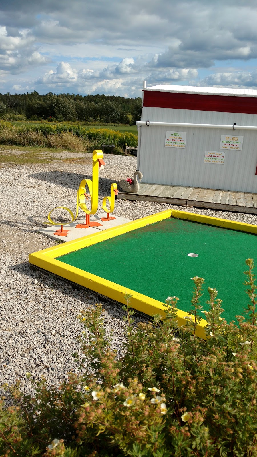 Lynbrook Family Golf Centre | 285316 County Rd 10, Amaranth, ON L9W 0Z1, Canada | Phone: (519) 942-2154