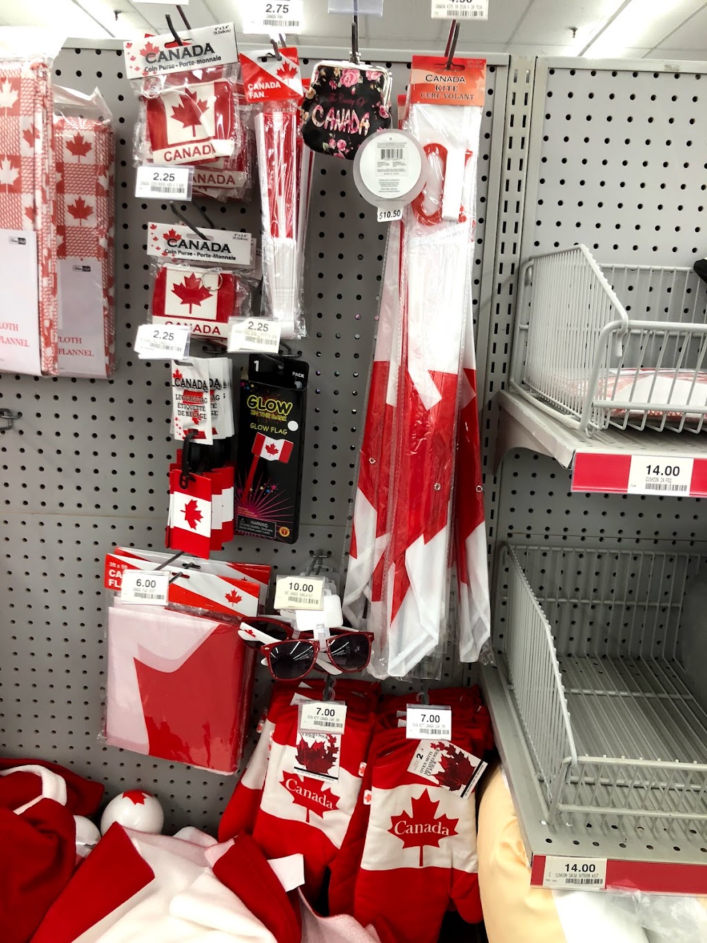 Red Apple Store | 11001 20 Ave, Blairmore, AB T0K 0E0, Canada | Phone: (403) 562-8811