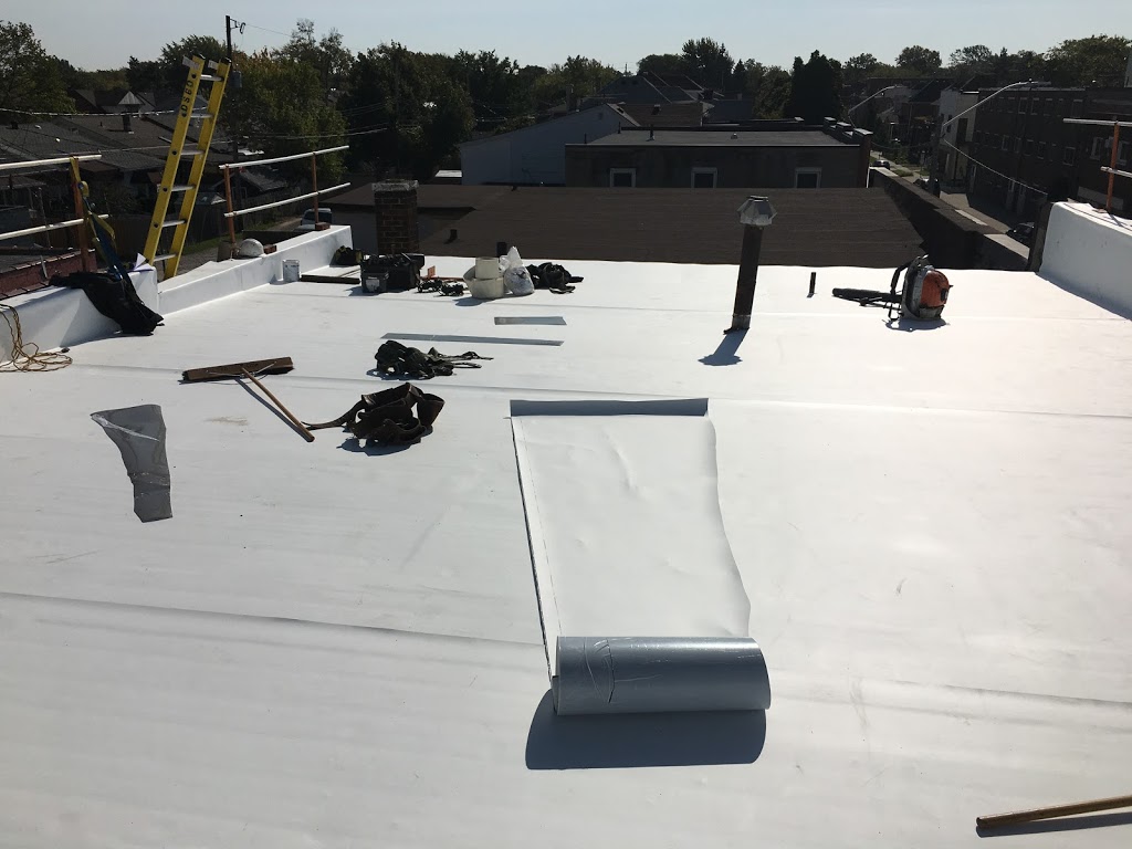 DS60 Roofing & Siding | 13325 Sylvestre Dr, Windsor, ON N8N 2L9, Canada | Phone: (519) 979-6827