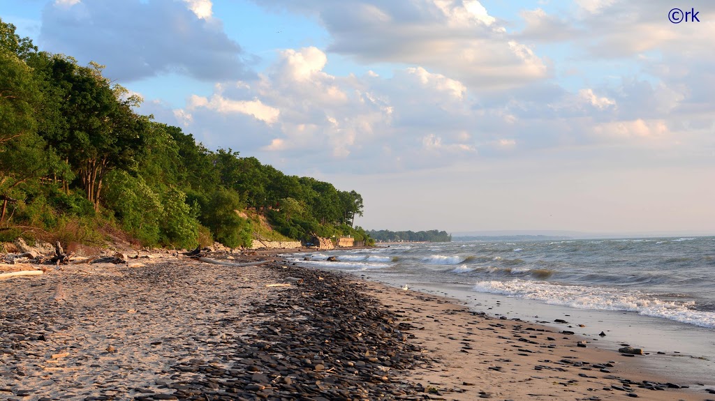 Hamburg Beach/ Town Park | 4420 Lake Shore Rd, Hamburg, NY 14075, USA | Phone: (716) 648-1817