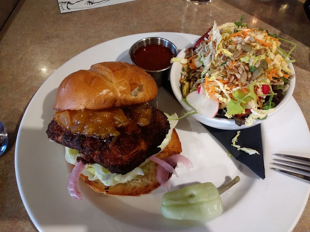 Bellevilles Watering Hole & Diner | 427 Belleville St, Victoria, BC V8V 4W9, Canada | Phone: (250) 388-0889