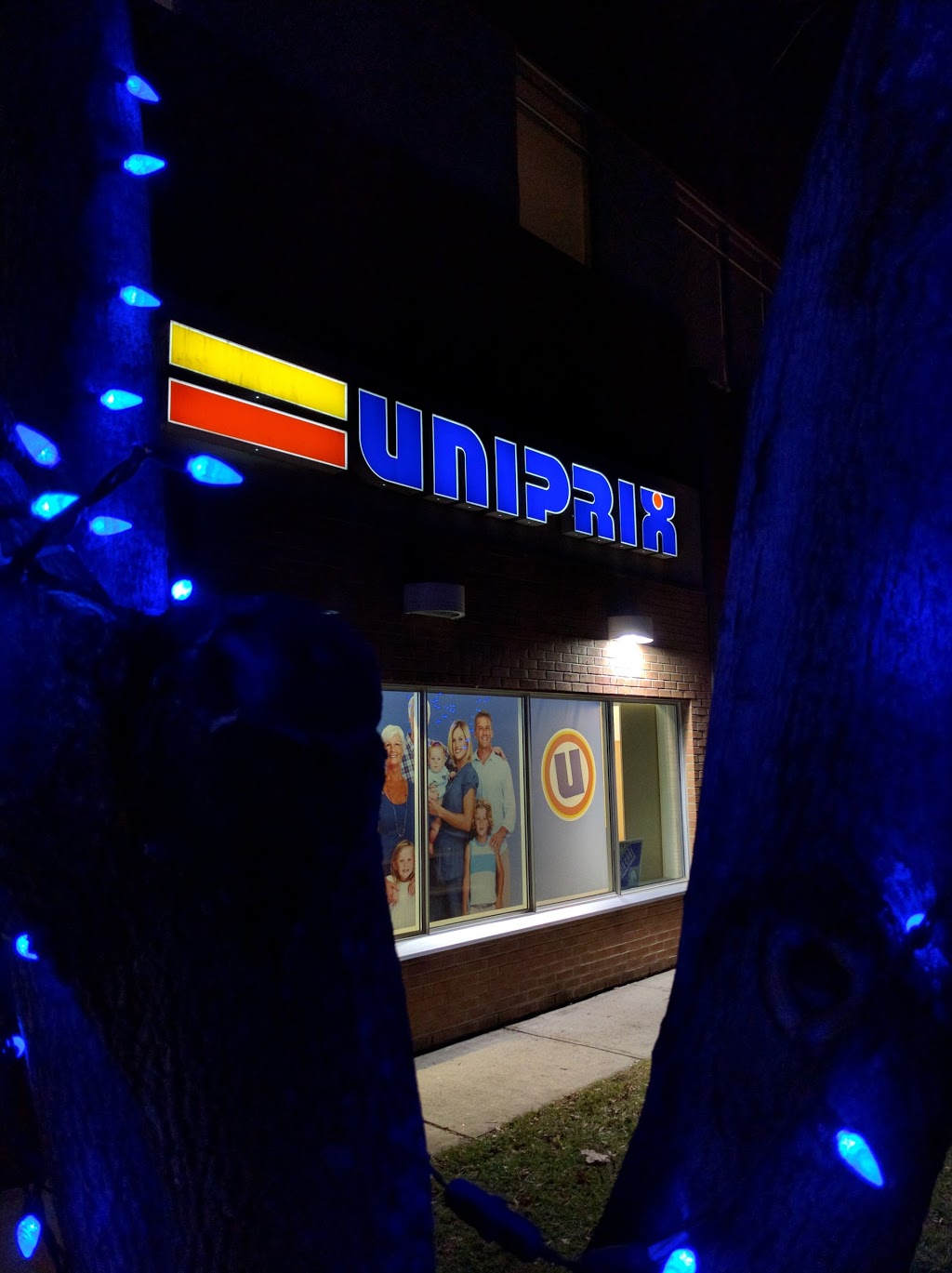 Uniprix Nicole Côté, Eric Carbonneau et David Savoie - Pharmacie | 620 Avenue de Buckingham, Gatineau, QC J8L 2H5, Canada | Phone: (819) 986-6000