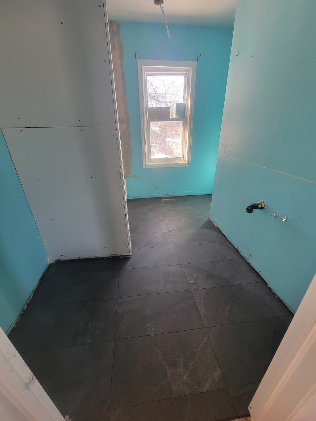 Majestic Renovations and cleaning | 2087 Division Rd W, Orillia, ON L3V 6H2, Canada | Phone: (905) 621-1365