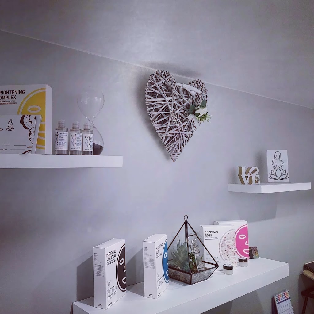 Blossom Aesthetics | 1 Hoard Ave S, New Tecumseth, ON L9R 0M4, Canada | Phone: (416) 801-7345