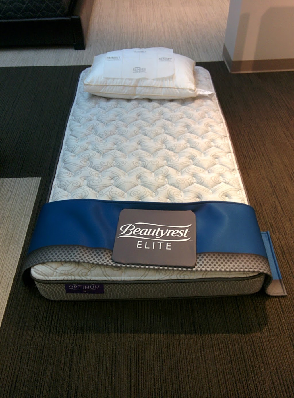 Dormez-vous | 1551 Avenue du Mont-Royal E, Montréal, QC H2J 1Z3, Canada | Phone: (514) 525-0911