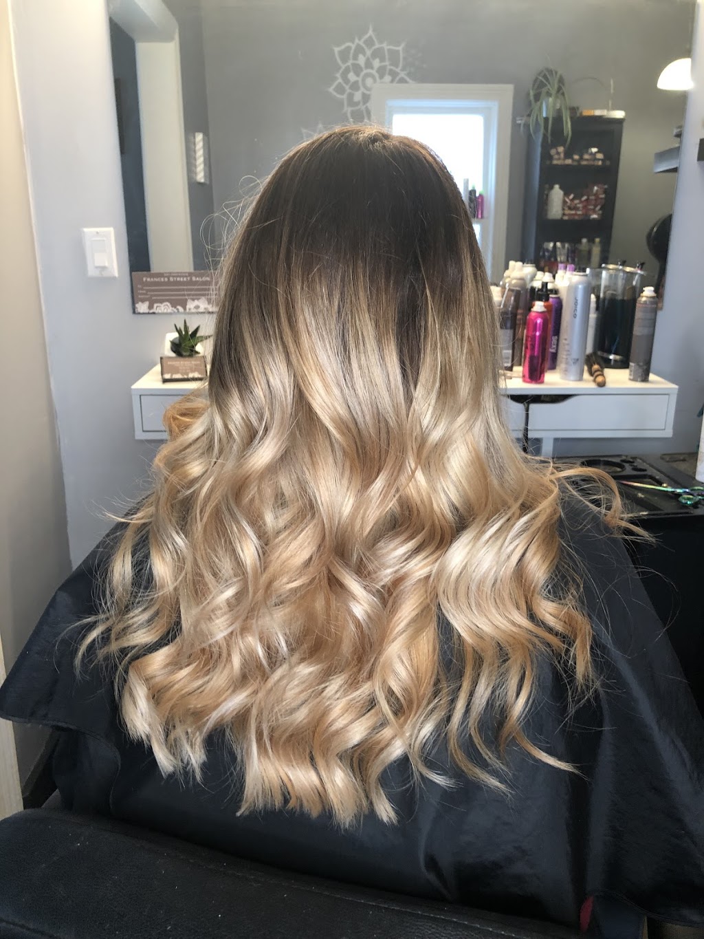 Frances street salon | 679 Frances St, Woodstock, ON N4S 2A2, Canada | Phone: (519) 421-4960