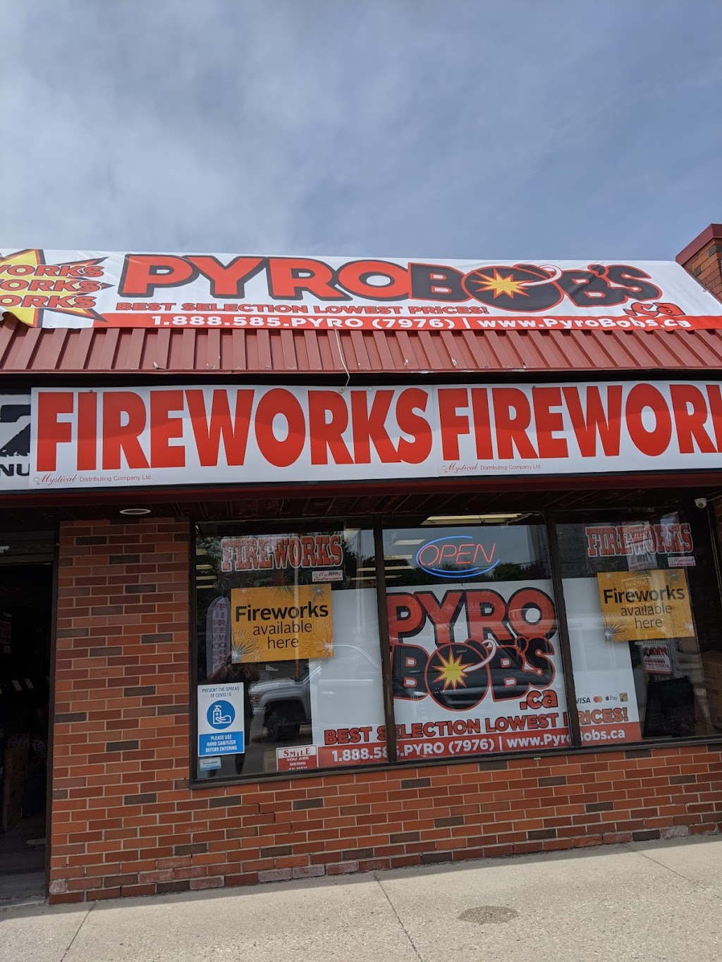 PyroBobs Fireworks | 280 Victoria St N, Kitchener, ON N2H 5E2, Canada | Phone: (519) 589-0907