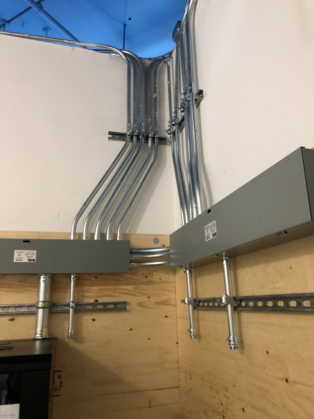 Try-Umph Electric Inc. | 32 Deerpark Crescent, Bowmanville, ON L1C 3M3, Canada | Phone: (647) 879-8674