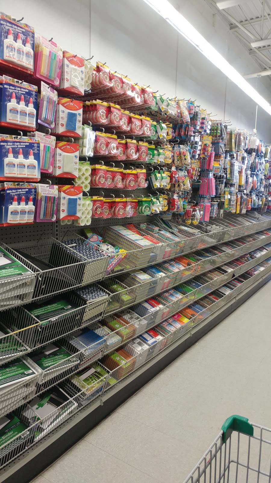 Dollarama | 1710 Boulevard des Laurentides, Laval, QC H7M 2Y4, Canada | Phone: (450) 967-7304