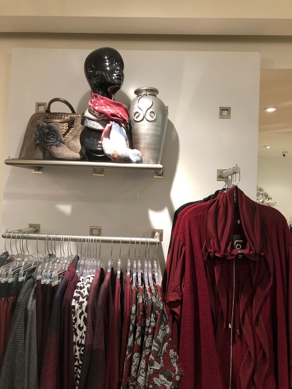 Lace Canada | 9475 Rue Meilleur, Montréal, QC H2N 2C5, Canada | Phone: (514) 385-3532