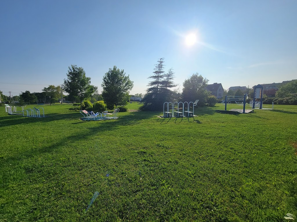 Park Campus-and-the-City | 27 Rue Desjardins, Rivière-du-Loup, QC G5R 5C4, Canada | Phone: (418) 862-1981