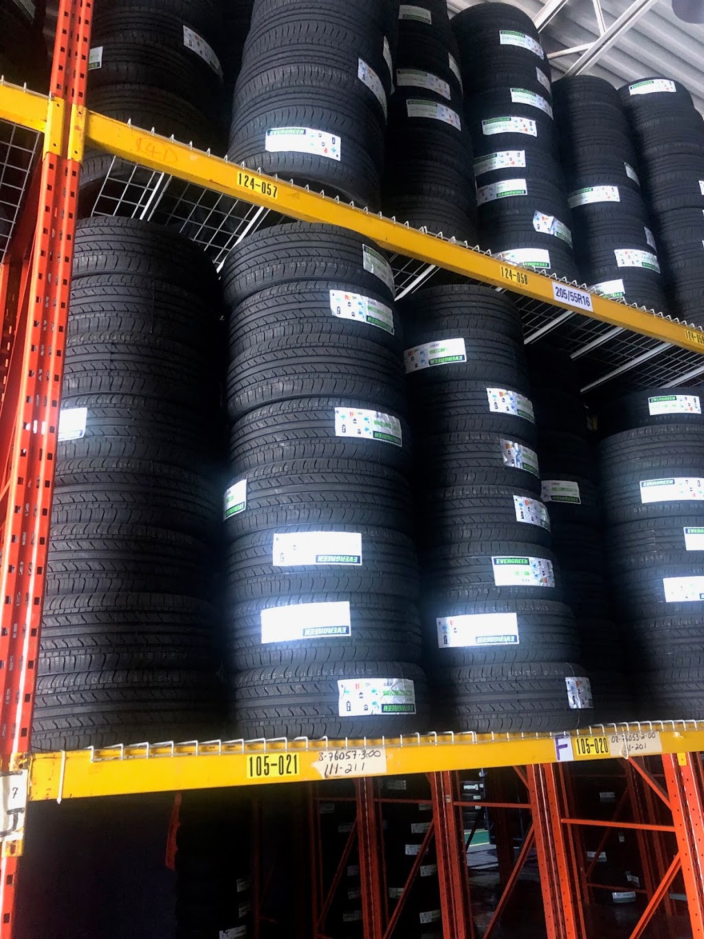 Newmarket Tire Shop & Wheel Alignment Limited | 17075 Leslie St #31, Newmarket, ON L3Y 8E1, Canada | Phone: (416) 904-6126